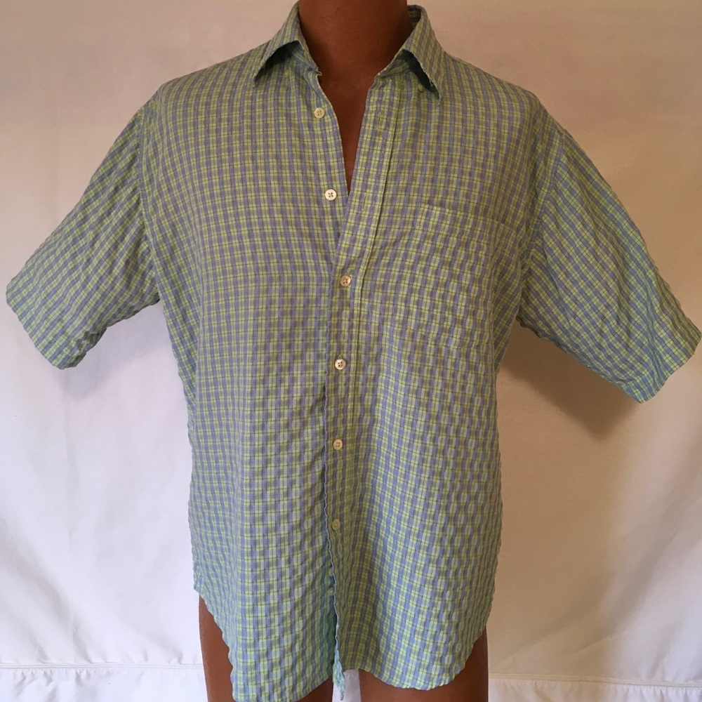 Short sleeve seersucker shirt